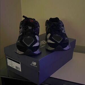 New Balance Black and Gray Sneakers